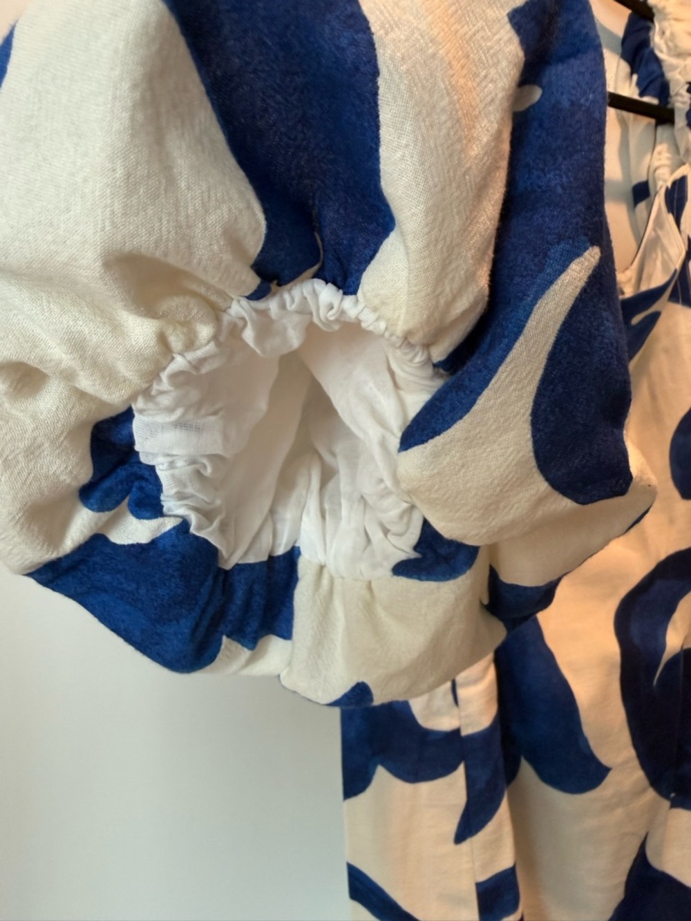 H&M blue and white abstract print balloon-sleeved sheath dress, XL - Picture 3 of 7